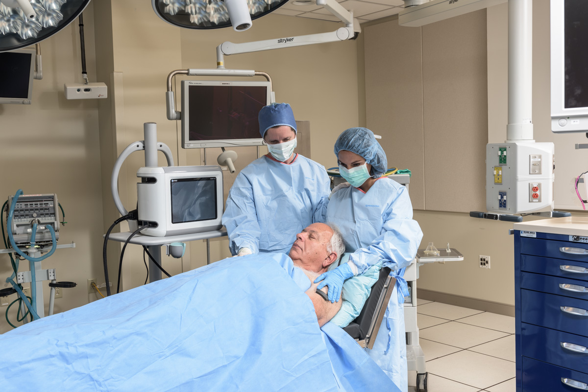 Photo of OxiplexTS200 Quantitative Tissue Oximeter in Operating Room